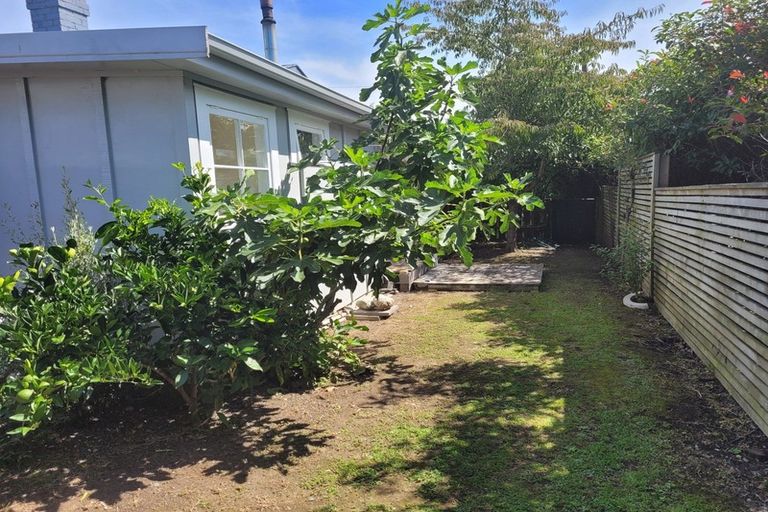 Photo of property in 8a Shanly Street, Waipawa, 4210