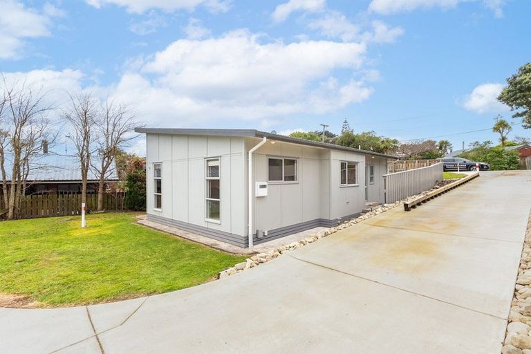 Photo of property in 2a Kokako Road, Otaihanga, Paraparaumu, 5036