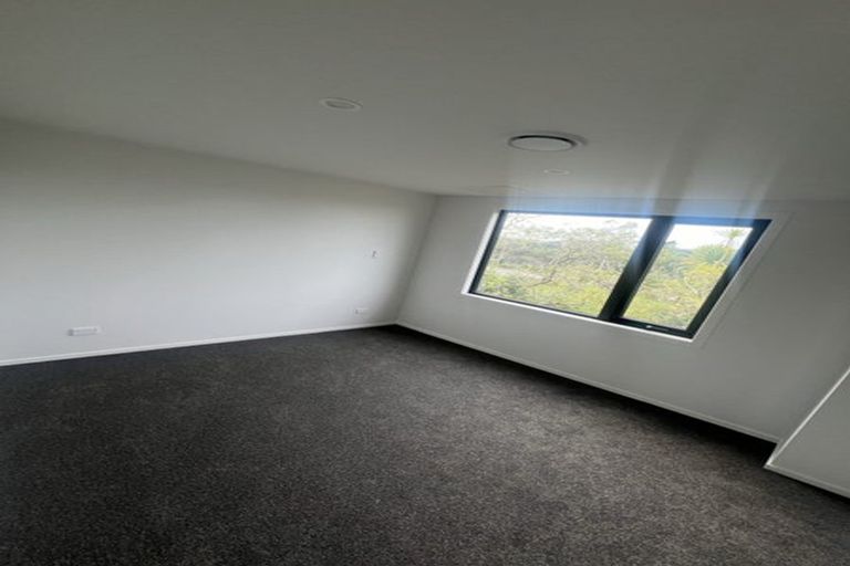 Photo of property in 14 Te Puketoka Lane, Mangere, 2022