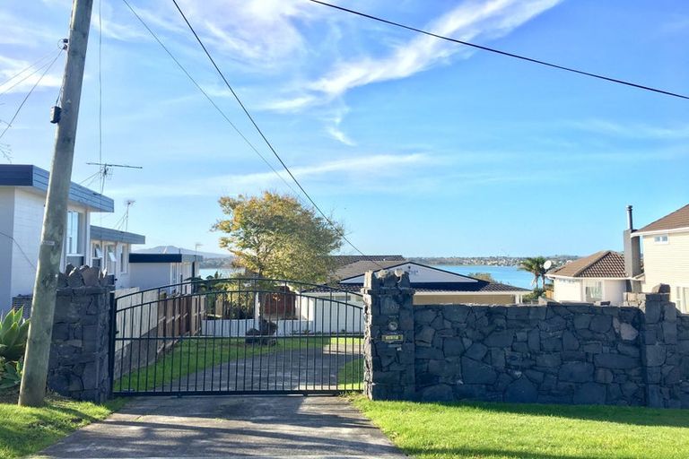 Photo of property in 109 Sylvan Avenue, Northcote, Auckland, 0627
