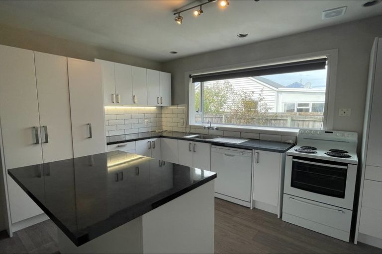 Photo of property in 39 Vagues Road, Northcote, Christchurch, 8052