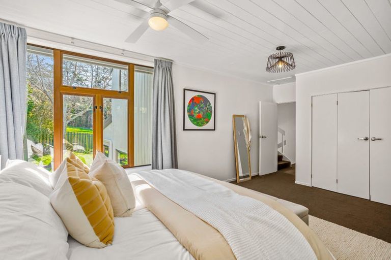 Photo of property in 7 Mahuta Grove, Northcote, Auckland, 0627