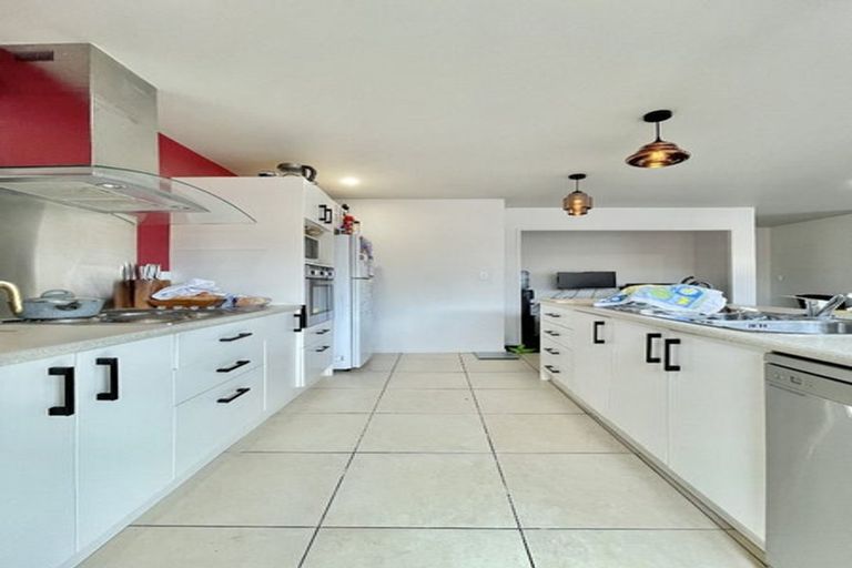 Photo of property in 37 Fraser Colman Grove, Wainuiomata, Lower Hutt, 5014