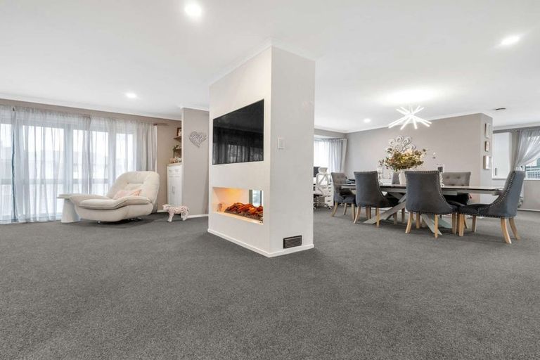 Photo of property in 16 Antrim Place, Nawton, Hamilton, 3200