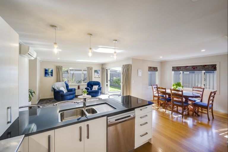 Photo of property in 6 Palliser Place, Poraiti, Napier, 4112