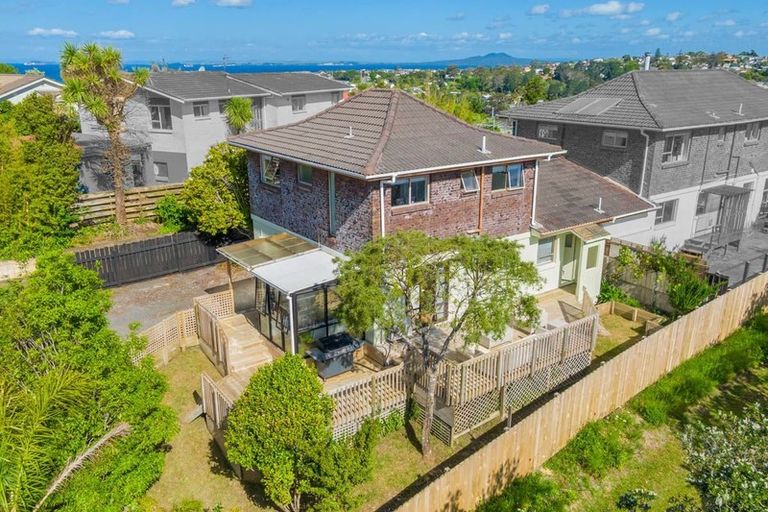 Photo of property in 1/14 Thelma Crescent, Torbay, Auckland, 0630
