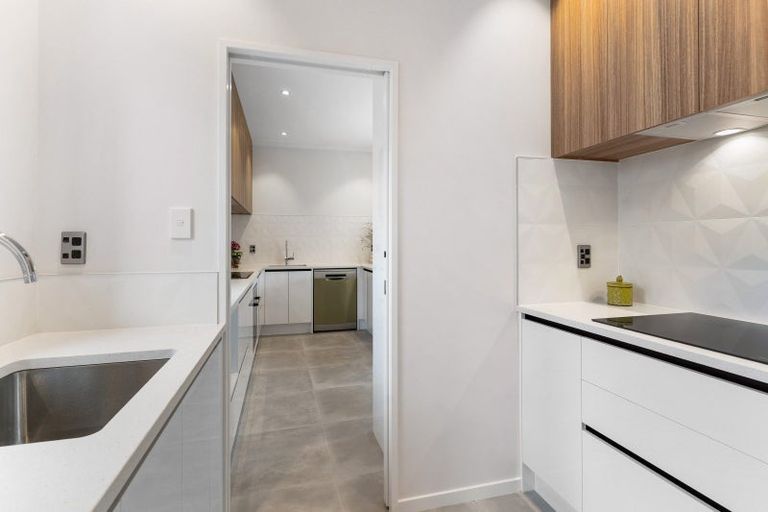 Photo of property in 11 Arahi Road, Clevedon, 2582
