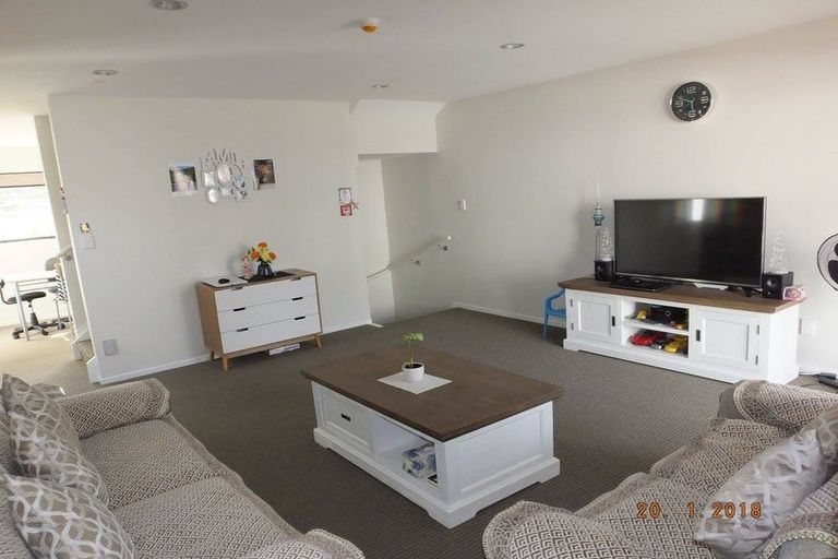 Photo of property in 19/5 Perekia Street, Albany, Auckland, 0632