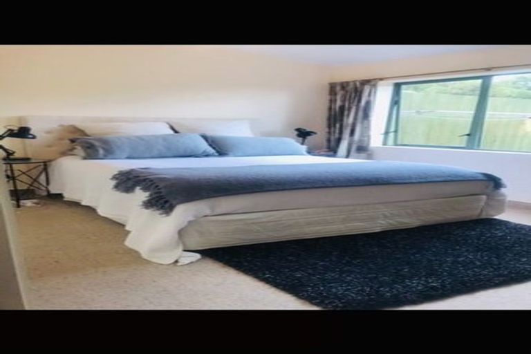 Photo of property in 370 Tararua Road, Levin, 5571