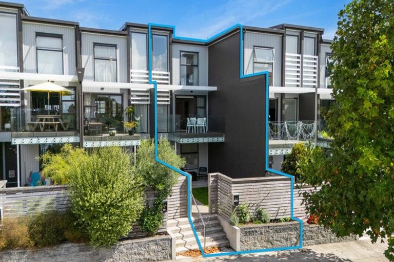 Photo of property in 22 Memorial Park Lane, Hobsonville, Auckland, 0618