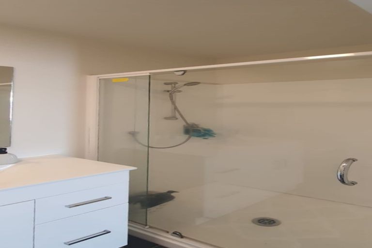 Photo of property in 61 Grove Road, Papakura, 2110