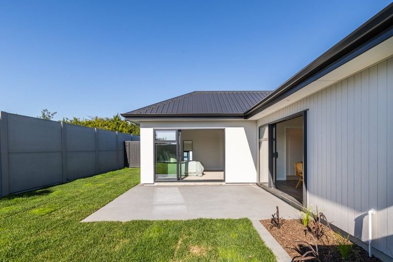 Photo of property in 15 Cassin Place, Taradale, Napier, 4112