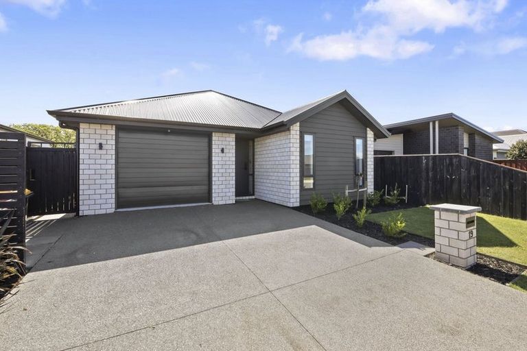 Photo of property in 19 Croydon Street, Woodend, 7610