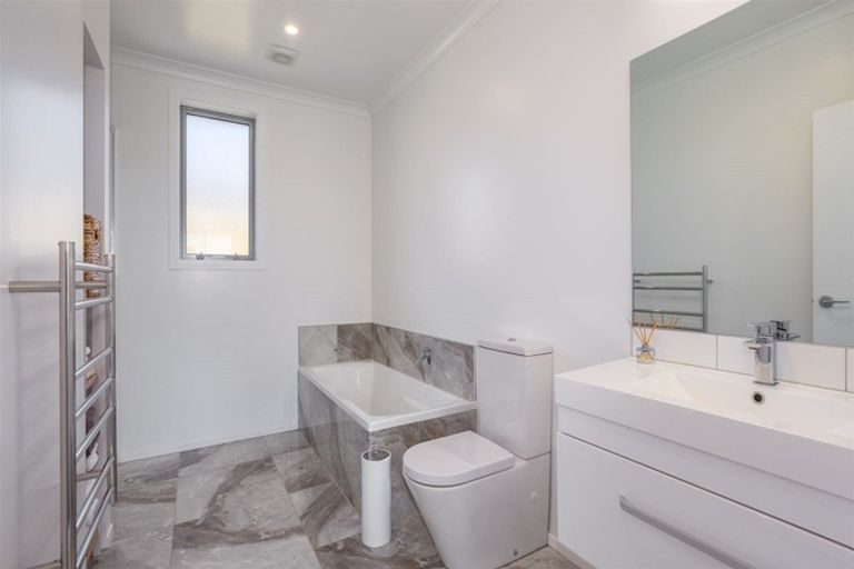 Photo of property in 24 Frances Brown Avenue, Aotea, Porirua, 5024