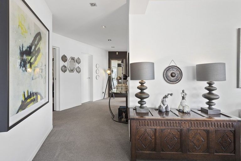 Photo of property in 11u2- Maida Vale Road, Roseneath, Wellington, 6011