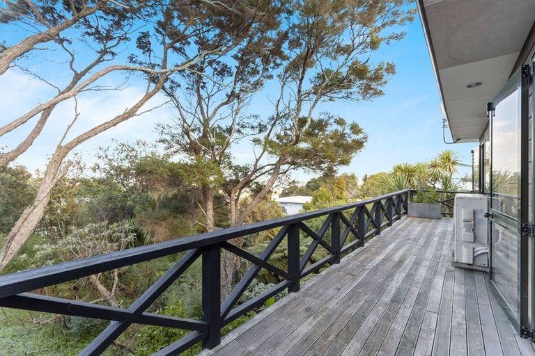 Photo of property in 1/2 Parr Terrace, Castor Bay, Auckland, 0620