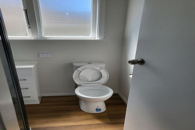 Photo of property in 4a Ngahina Street, Paraparaumu, 5032