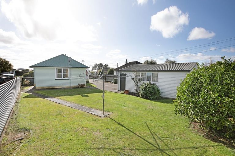 Photo of property in 14 Ward Street, Bulls, 4818