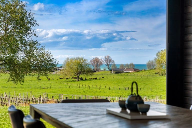 Photo of property in 25 Side Road, Haumoana, 4180