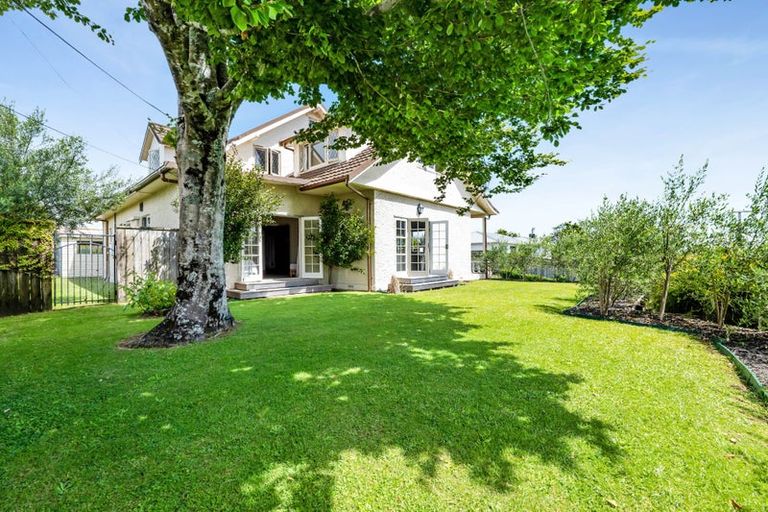 Photo of property in 168 Brooklands Road, Vogeltown, New Plymouth, 4310