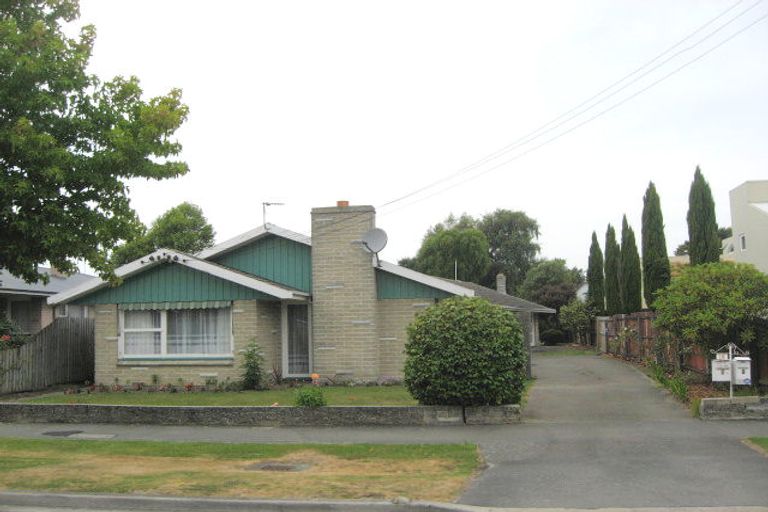 Photo of property in 2/18a Tomes Road, St Albans, Christchurch, 8052