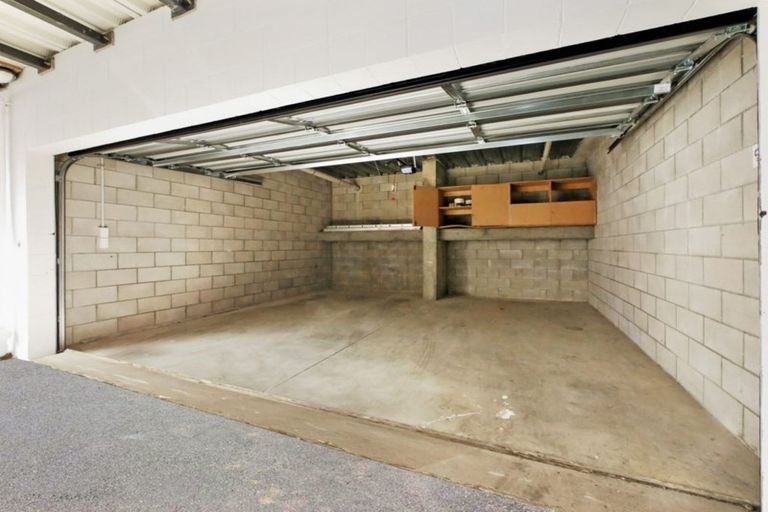 Photo of property in 31-41 Pirie Street, Mount Victoria, Wellington, 6011