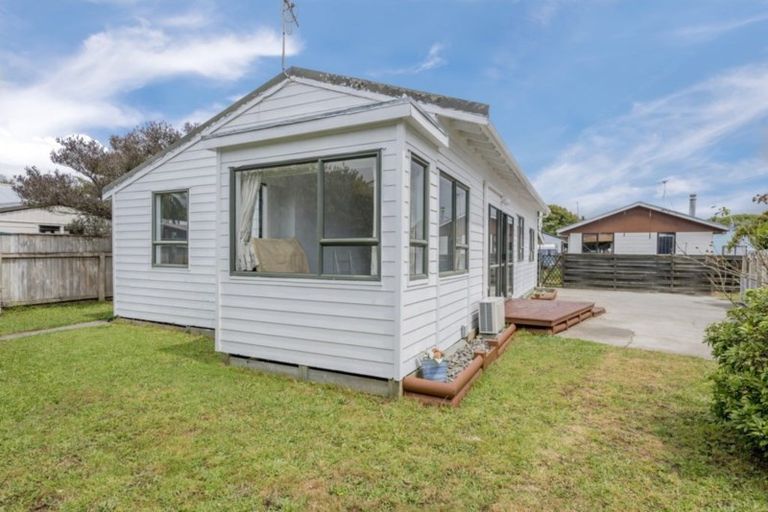 Photo of property in 56 Makarini Street, Paraparaumu, 5032