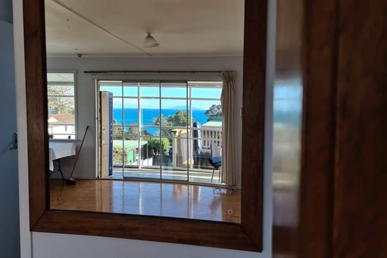 Photo of property in 114 Pacific Parade, Army Bay, Whangaparaoa, 0930