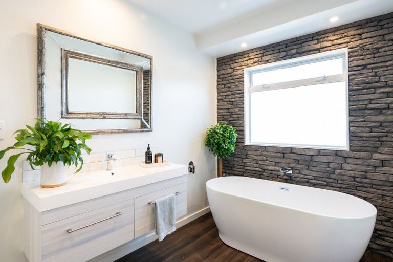 Photo of property in 159 Arataki Road, Havelock North, 4130