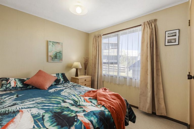 Photo of property in 3 Dart Crescent, Island Bay, Wellington, 6023