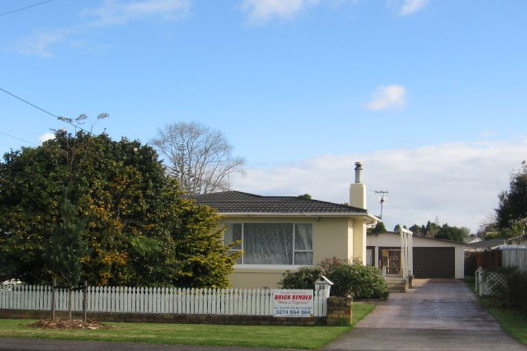 Photo of property in 16 Peachgrove Road, Te Atatu Peninsula, Auckland, 0610