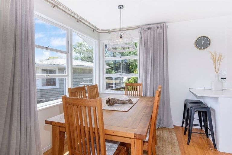 Photo of property in 4 Infidel Place, Torbay, Auckland, 0630