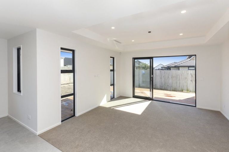 Photo of property in 19 Timara Crescent, Marshland, Christchurch, 8083