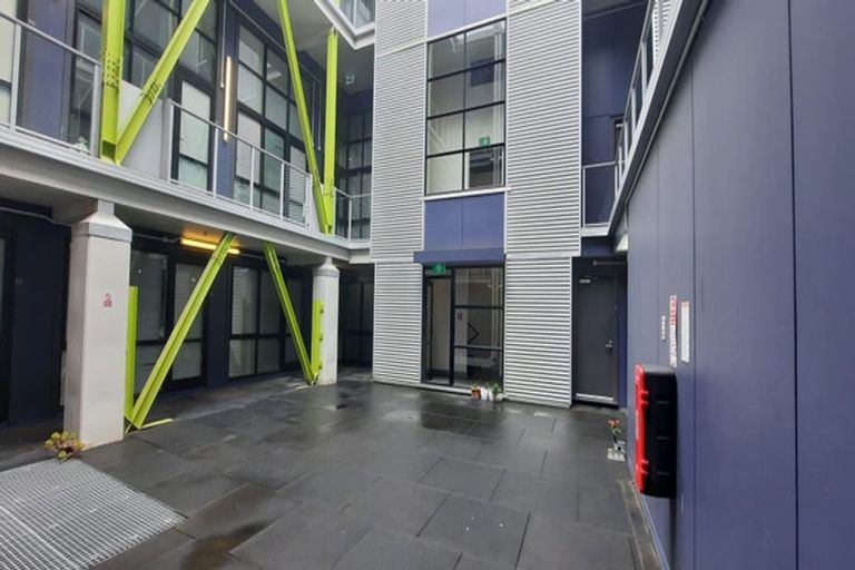 Photo of property in Urbane Apartments, 15/29 Webb Street, Mount Cook, Wellington, 6011