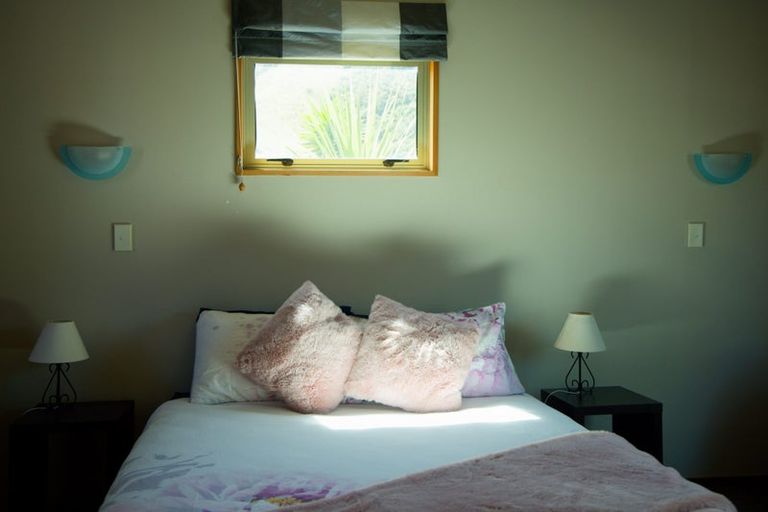 Photo of property in 13 Kotare Place, South Bay, Kaikoura, 7300