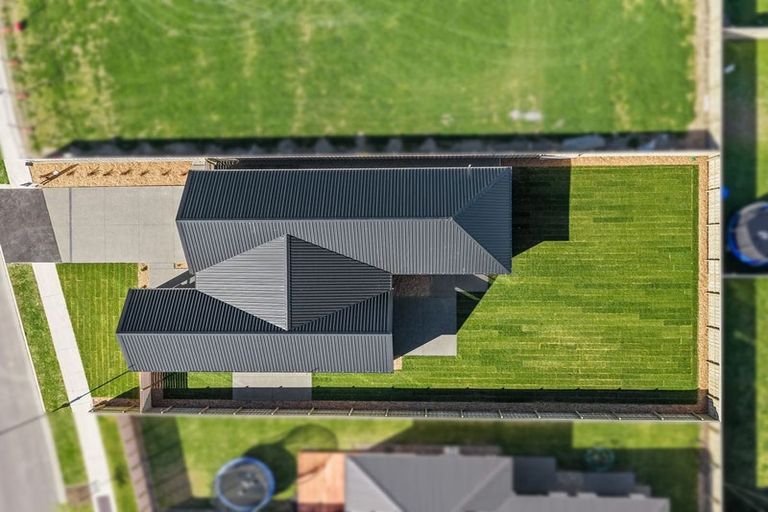 Photo of property in 16 Kite Street, Rolleston, 7614