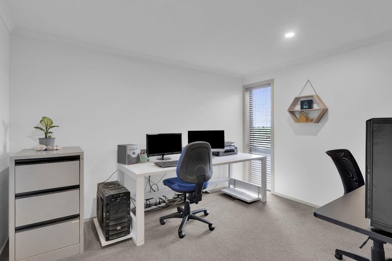 Photo of property in 14 Oakridge Place, Morrinsville, 3375