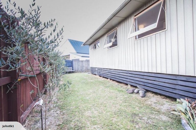 Photo of property in 13a Bay Street, Red Beach, 0932