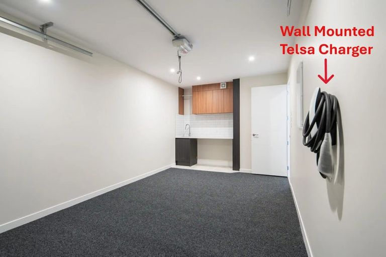 Photo of property in 126 Vintry Drive, Kumeu, 0810