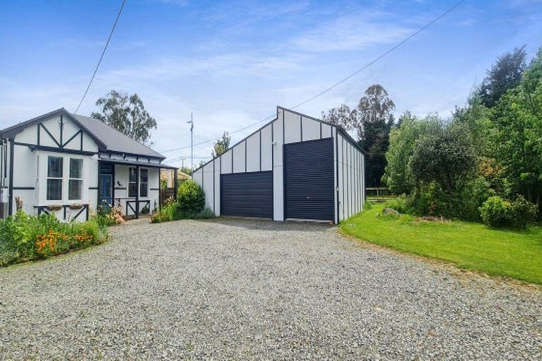 Photo of property in 27 Waitere Street, Marton, 4710