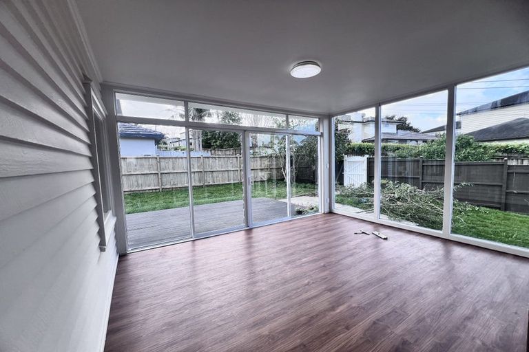 Photo of property in 8 Onepoto Road, Hauraki, Auckland, 0622