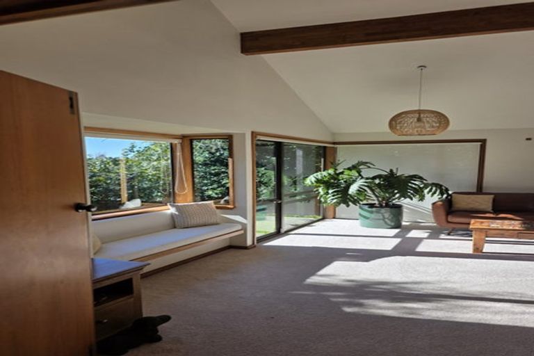 Photo of property in 11 Cannon Street, Westown, New Plymouth, 4310