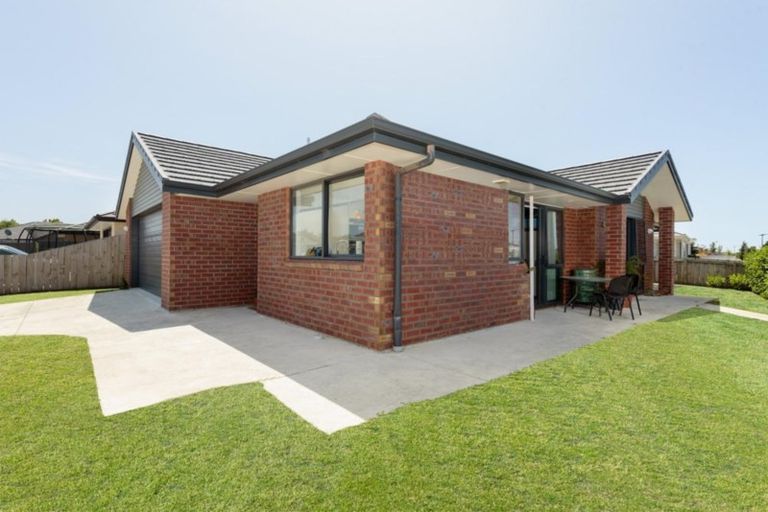 Photo of property in 53 Leet Crescent, Papamoa Beach, Papamoa, 3118