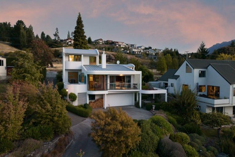 Photo of property in 415 Peninsula Road, Kelvin Heights, Queenstown, 9300
