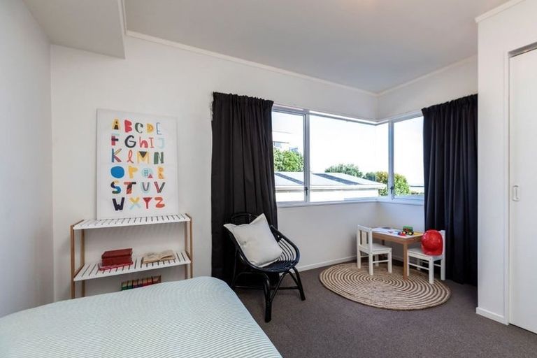 Photo of property in 8b Whiteley Street, Moturoa, New Plymouth, 4310