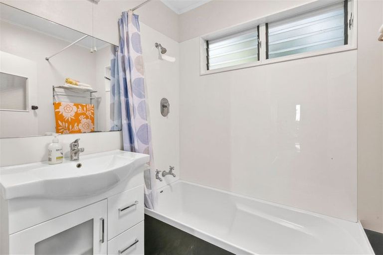 Photo of property in 72 Tukuka Street, Nelson South, Nelson, 7010