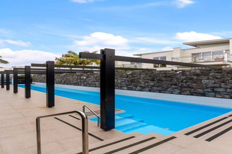 Photo of property in 5/258 Hurstmere Road, Takapuna, Auckland, 0622