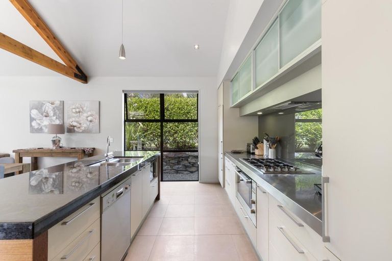 Photo of property in 18 Rannoch Drive, Jacks Point, Queenstown, 9371