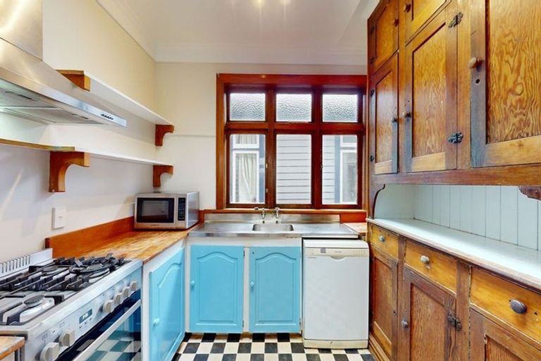 Photo of property in 45a Adams Terrace, Aro Valley, Wellington, 6021