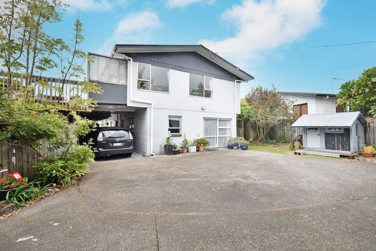 Photo of property in 2/90 Rosier Road, Glen Eden, Auckland, 0602
